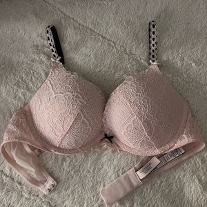 Victoria’s Secret dream angels push up bra